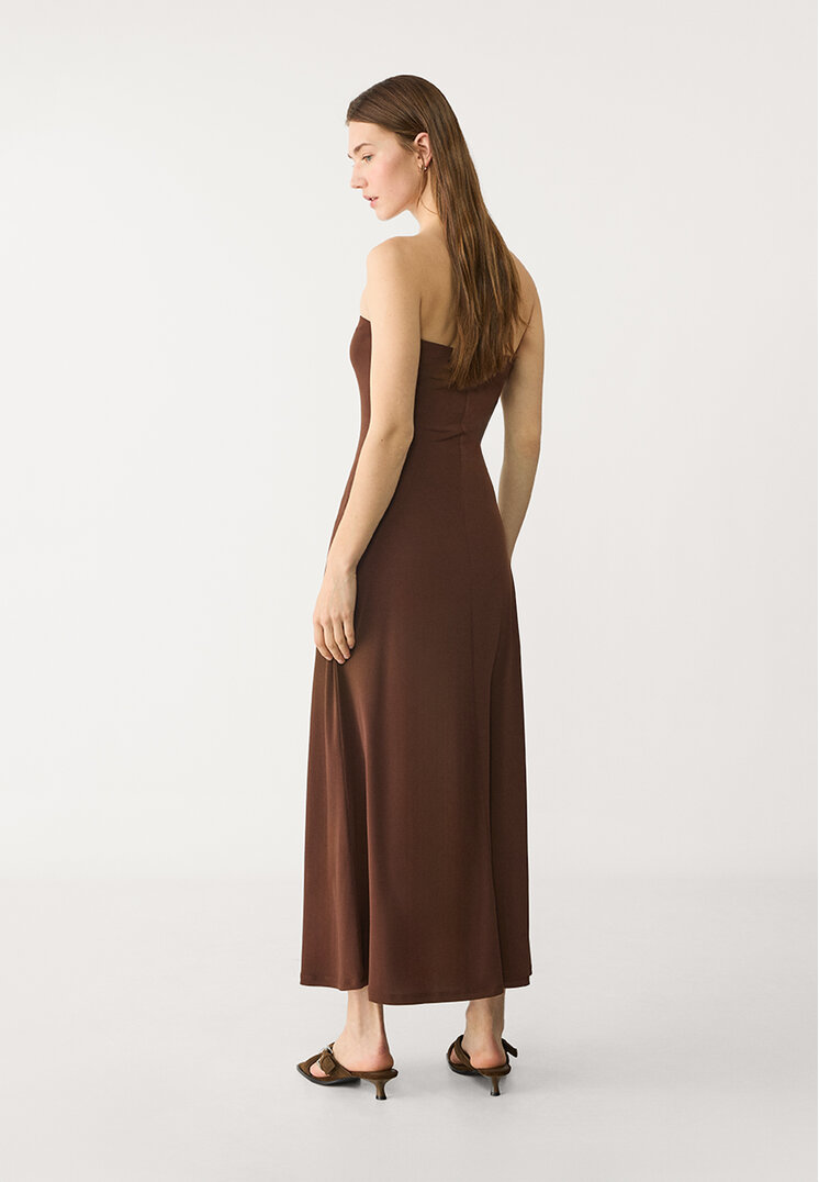 vestido midi evase hombros descubiertos