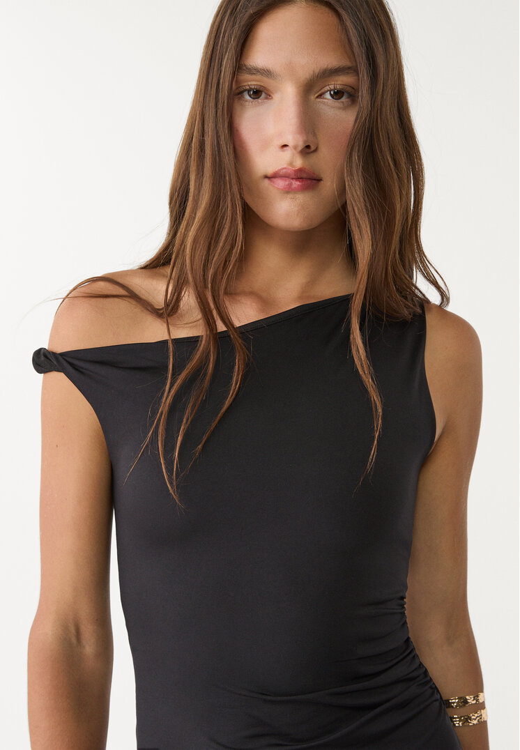 vestido midi asimetrico