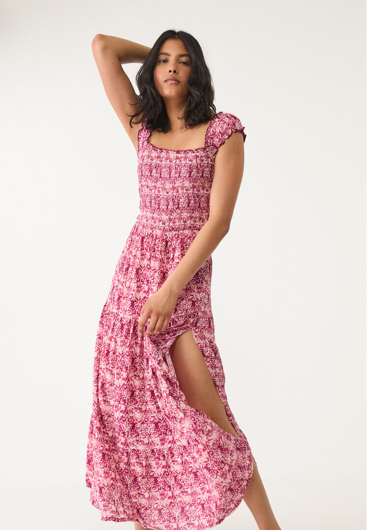 vestido fluido midi estampado
