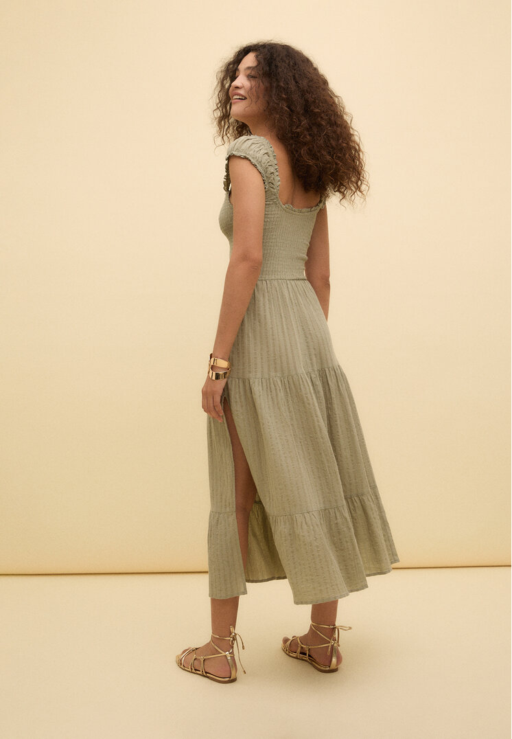 vestido fluido midi