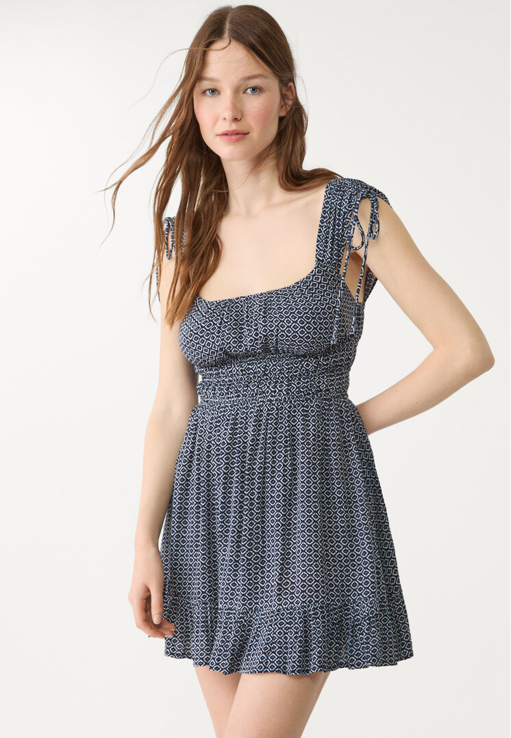 vestido corto fluido estampado
