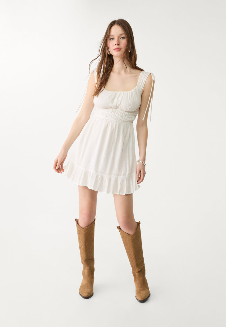 vestido corto fluido