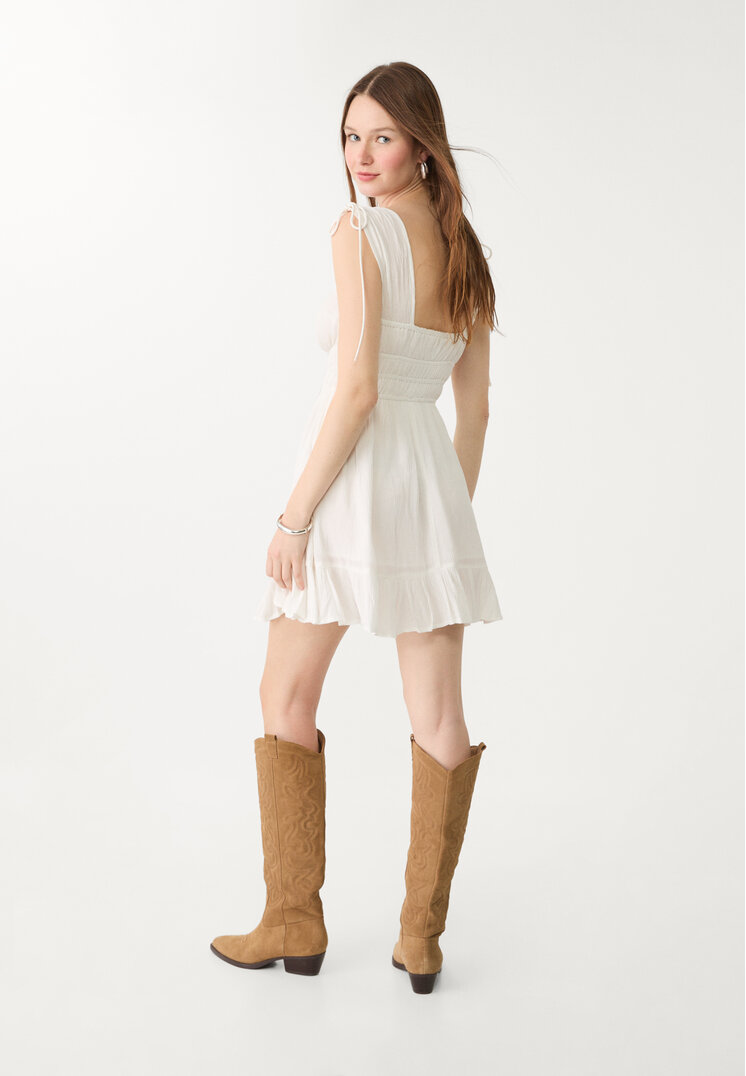 vestido corto fluido