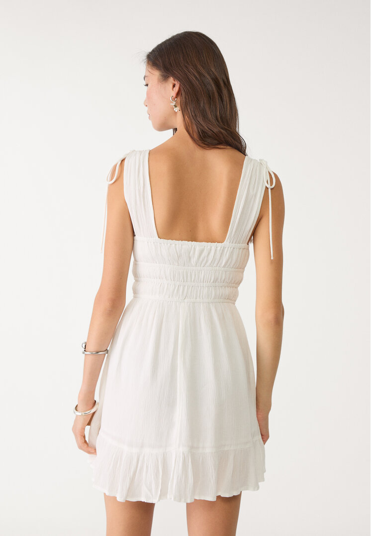 vestido corto fluido
