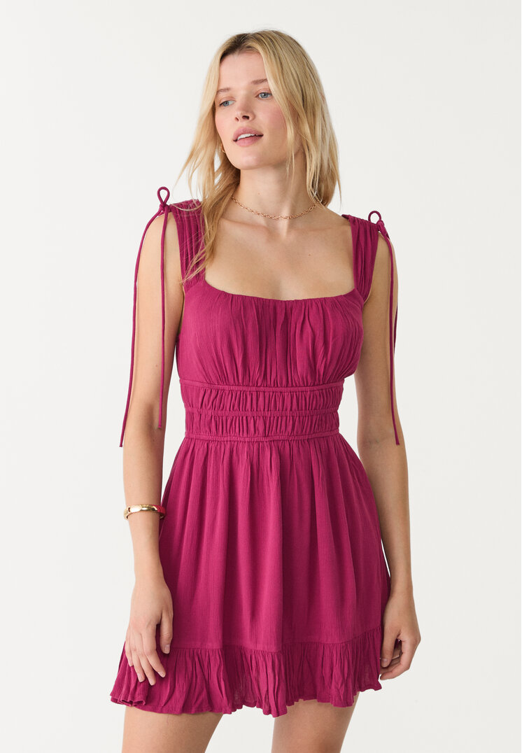 vestido corto fluido