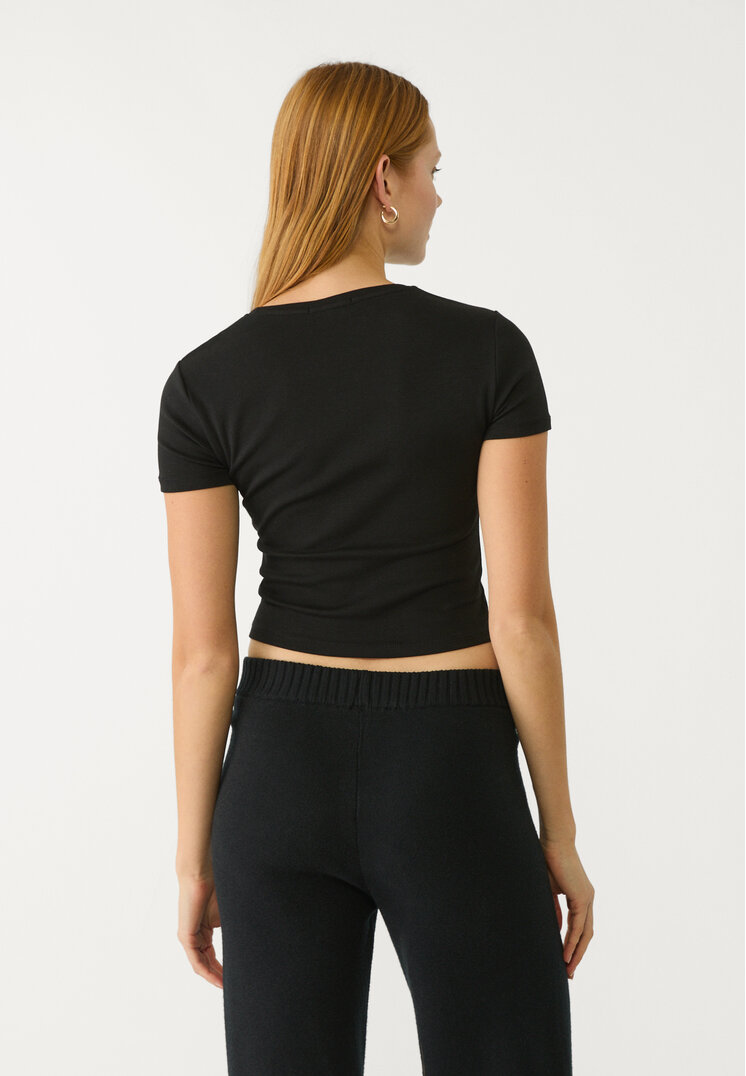 camiseta crop algodon