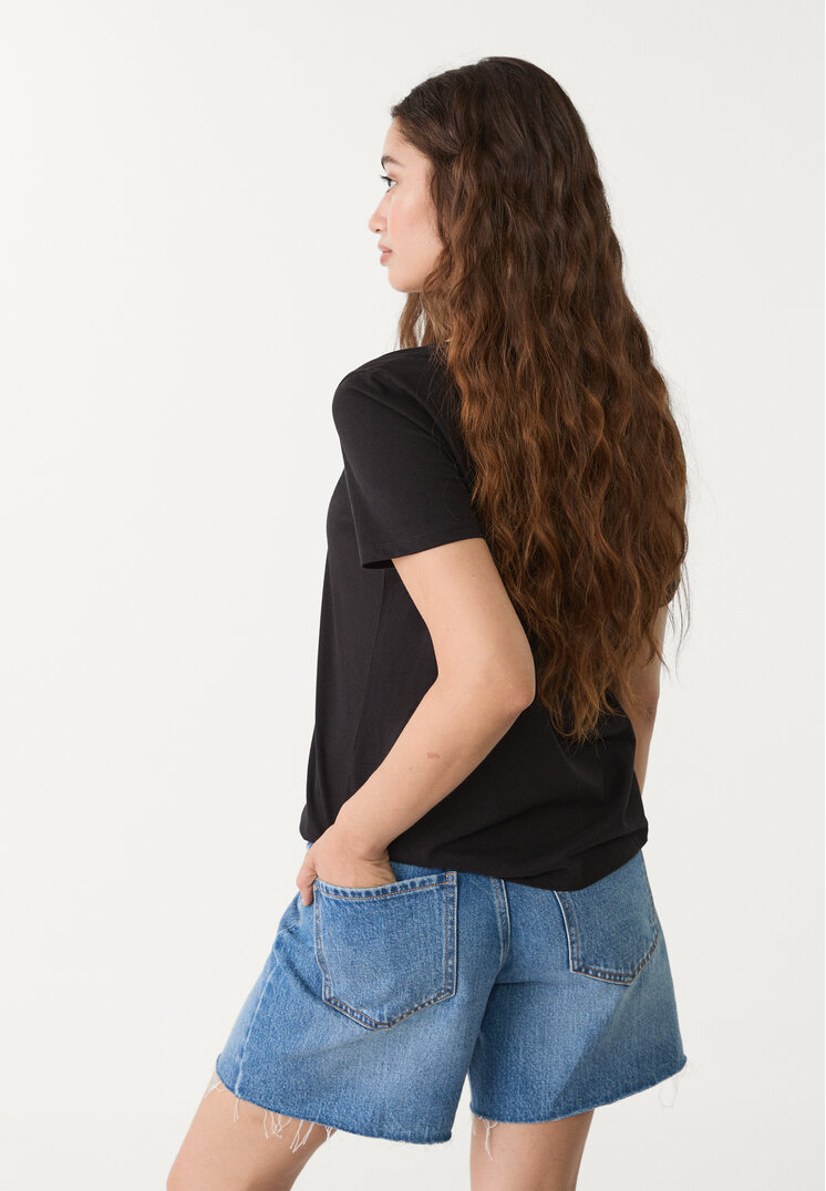 camiseta basica cuello pico