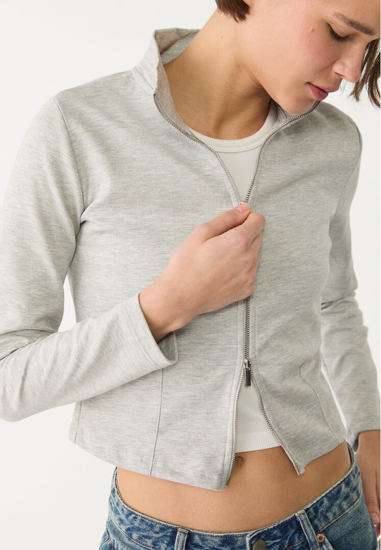 sudadera ajustada cremallera