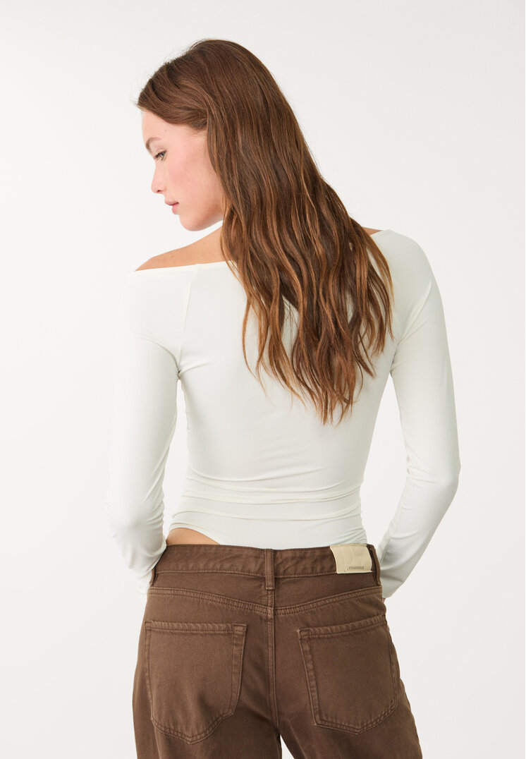 body cruzado frunce