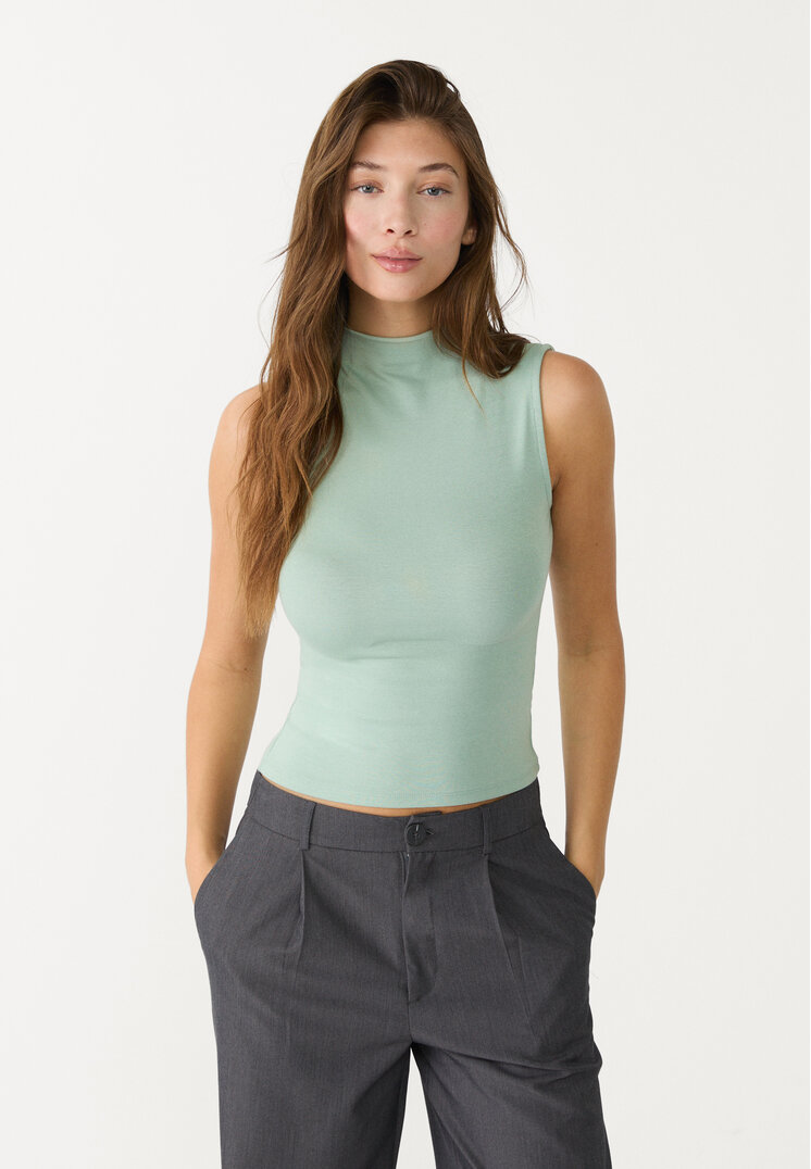 camiseta basica ajustada cuello perkins