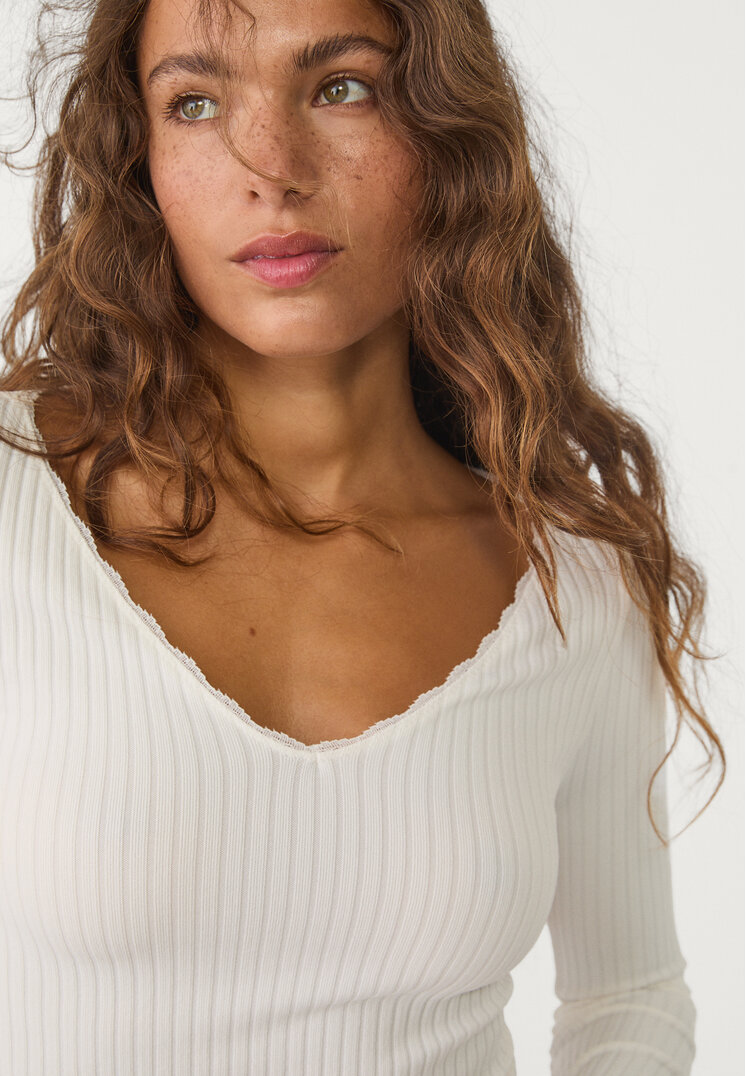 camiseta escote pico seamless