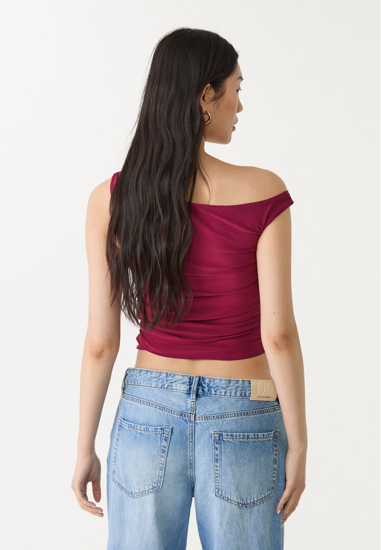 camiseta corta asimetrica frunce
