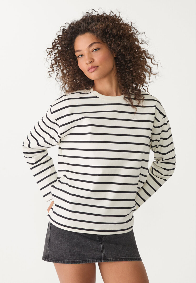 camiseta oversize rayas