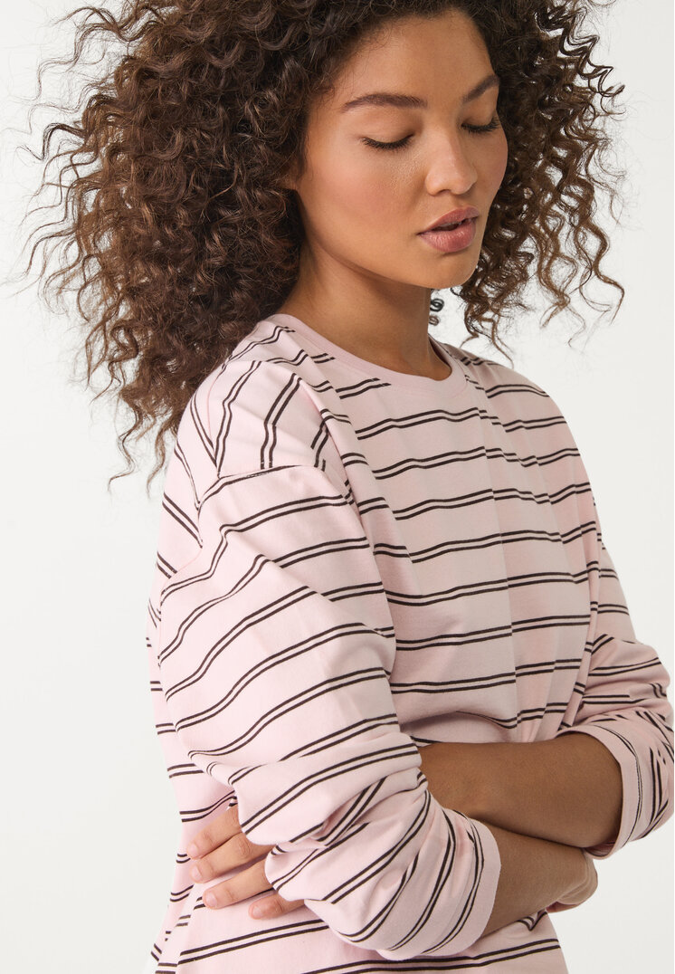 camiseta oversize rayas