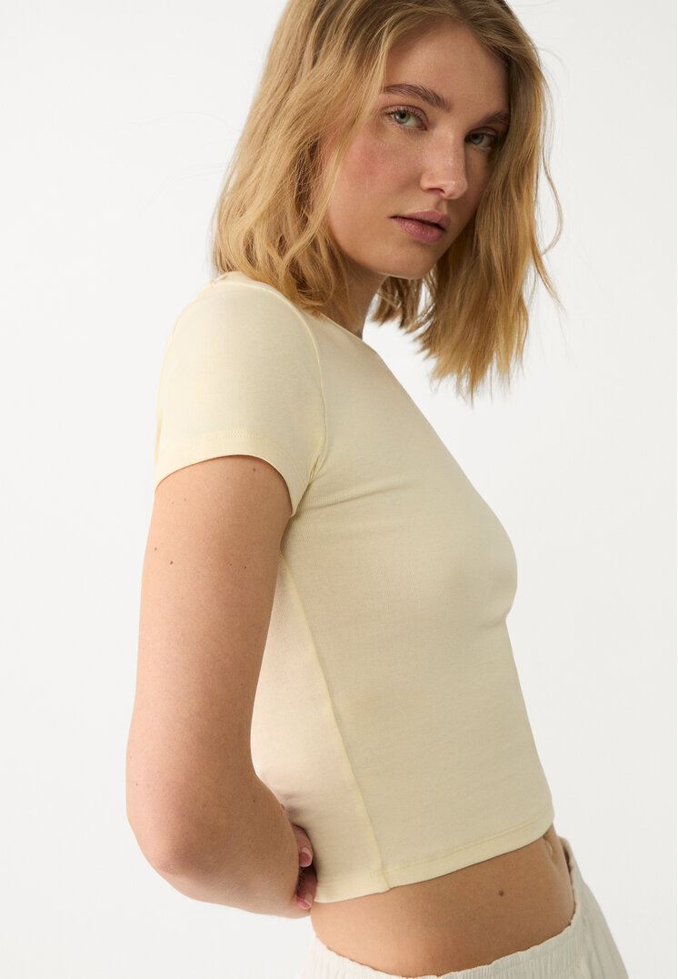 camiseta basica slim fit