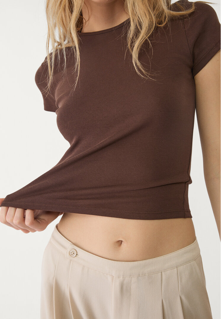 camiseta basica slim fit