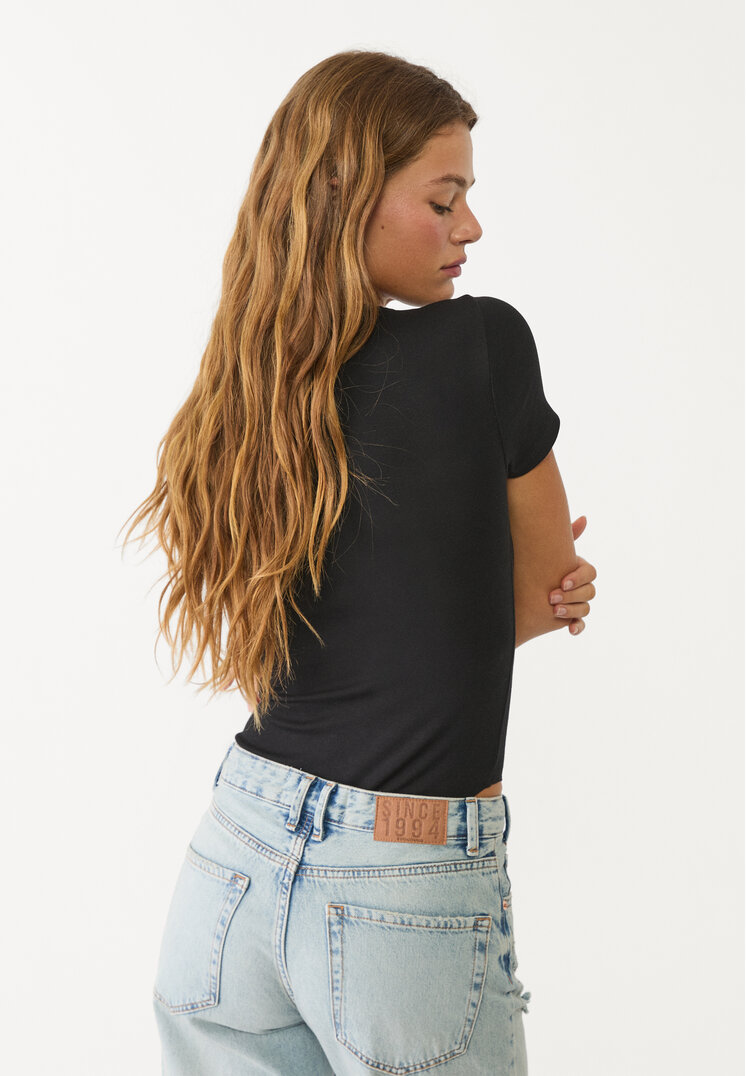 body basico cuello redondo