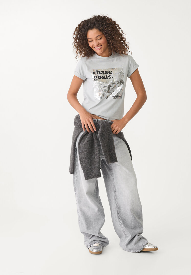camiseta estampado metalizado
