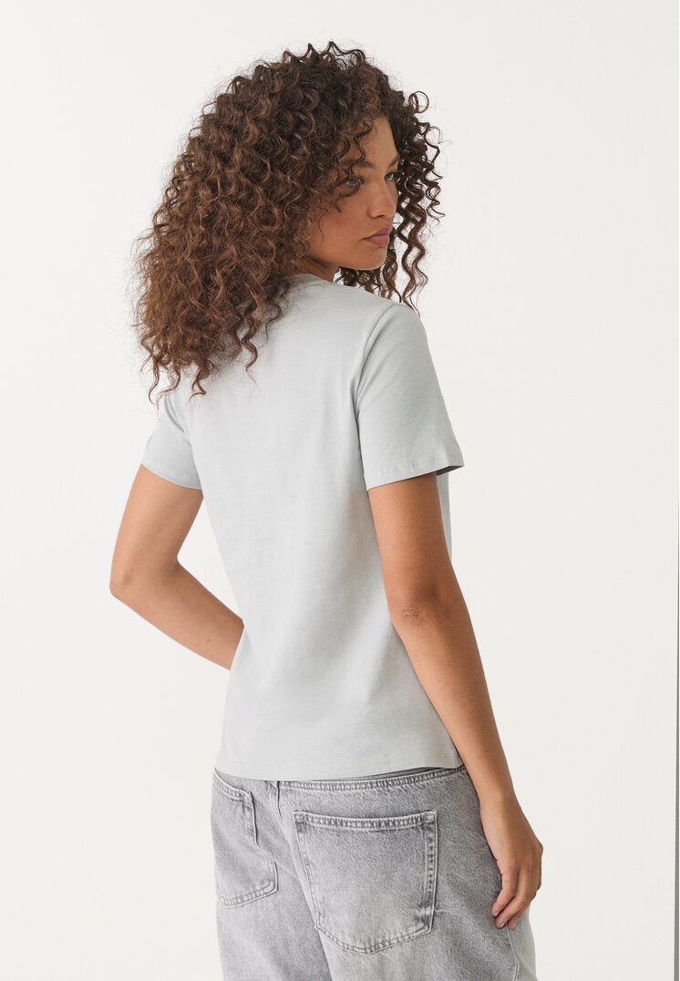 camiseta estampado metalizado