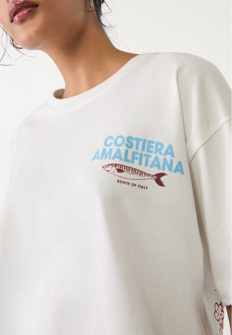 camiseta oversize estampado sardinas