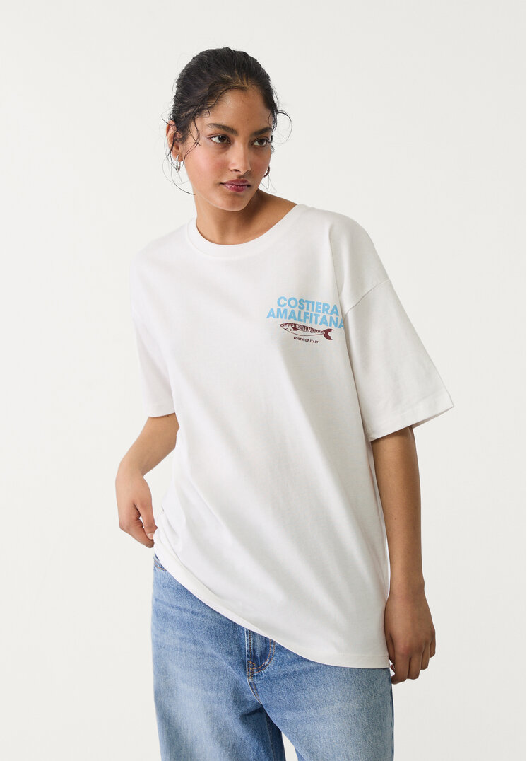 camiseta oversize estampado sardinas