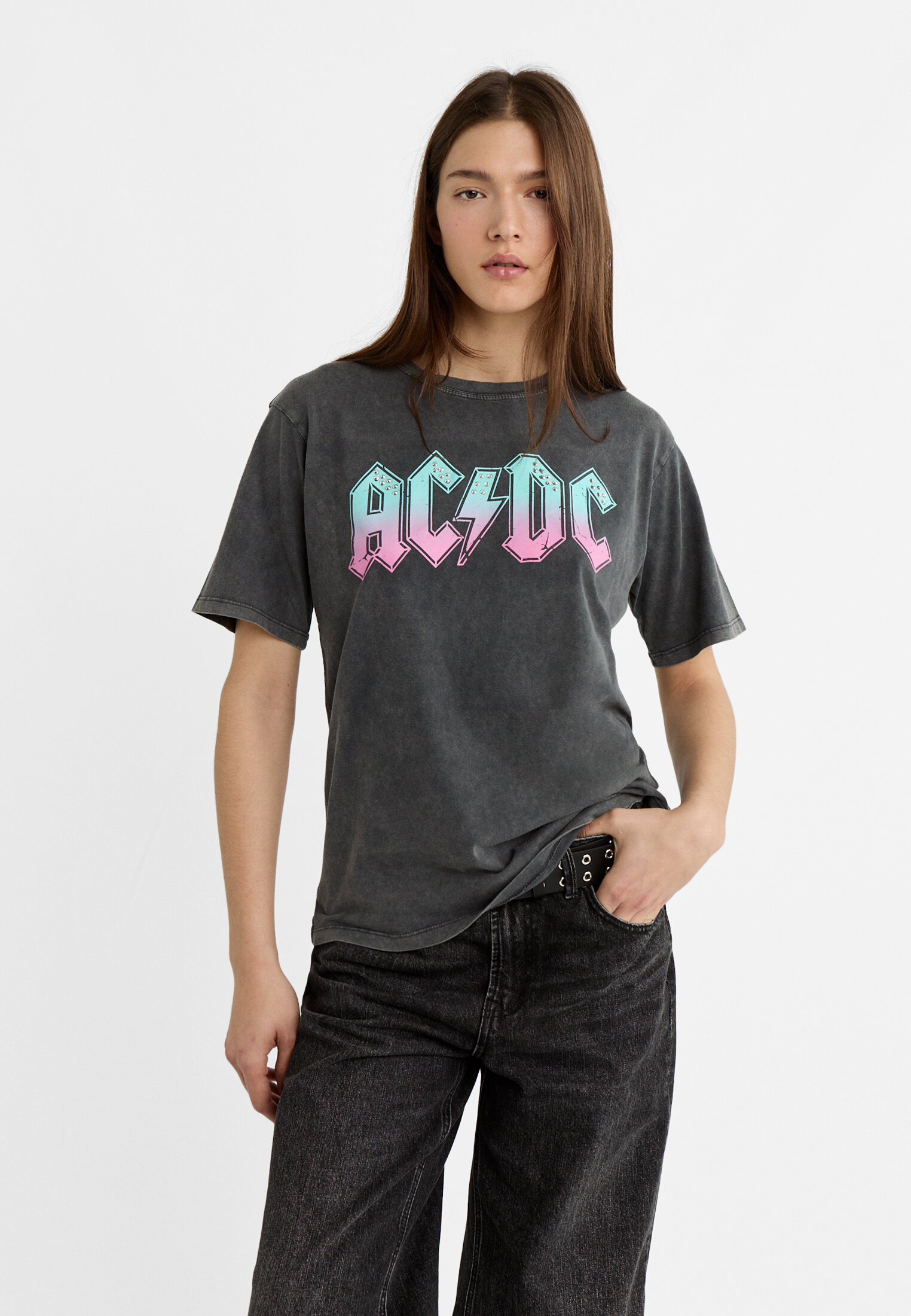 camiseta ac dc stradivarius