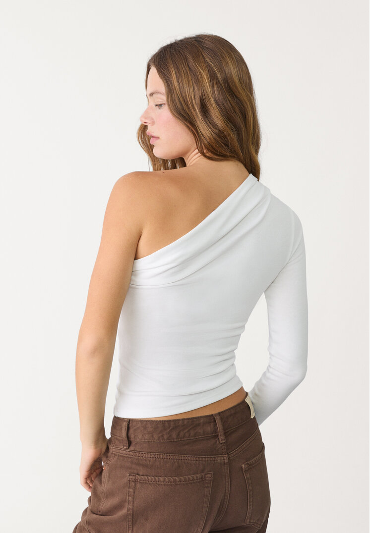camiseta asimetrica