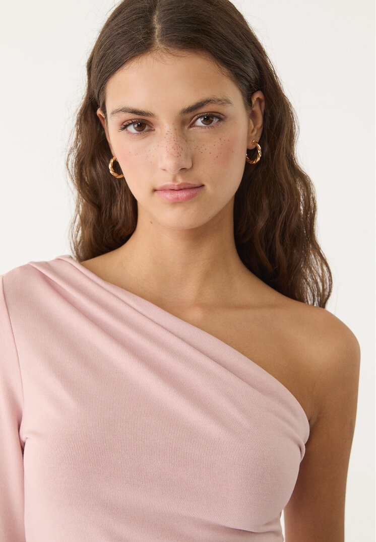 camiseta asimetrica