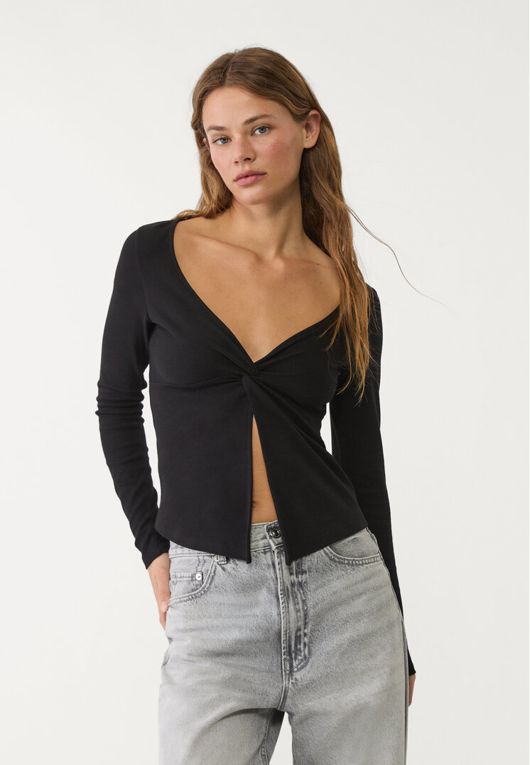 camiseta nudo abertura
