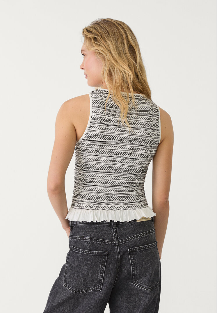 camiseta contraste volantes