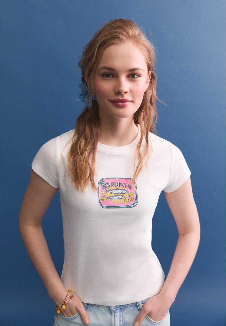 camiseta fitted estampado