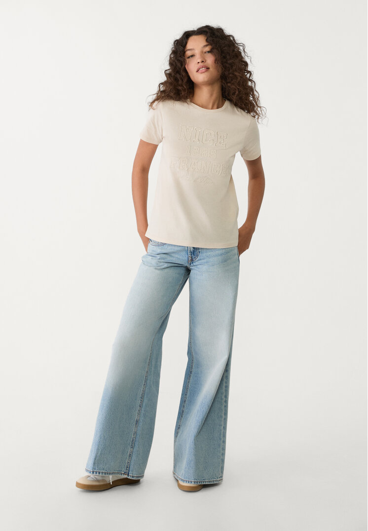 camiseta bordado texto