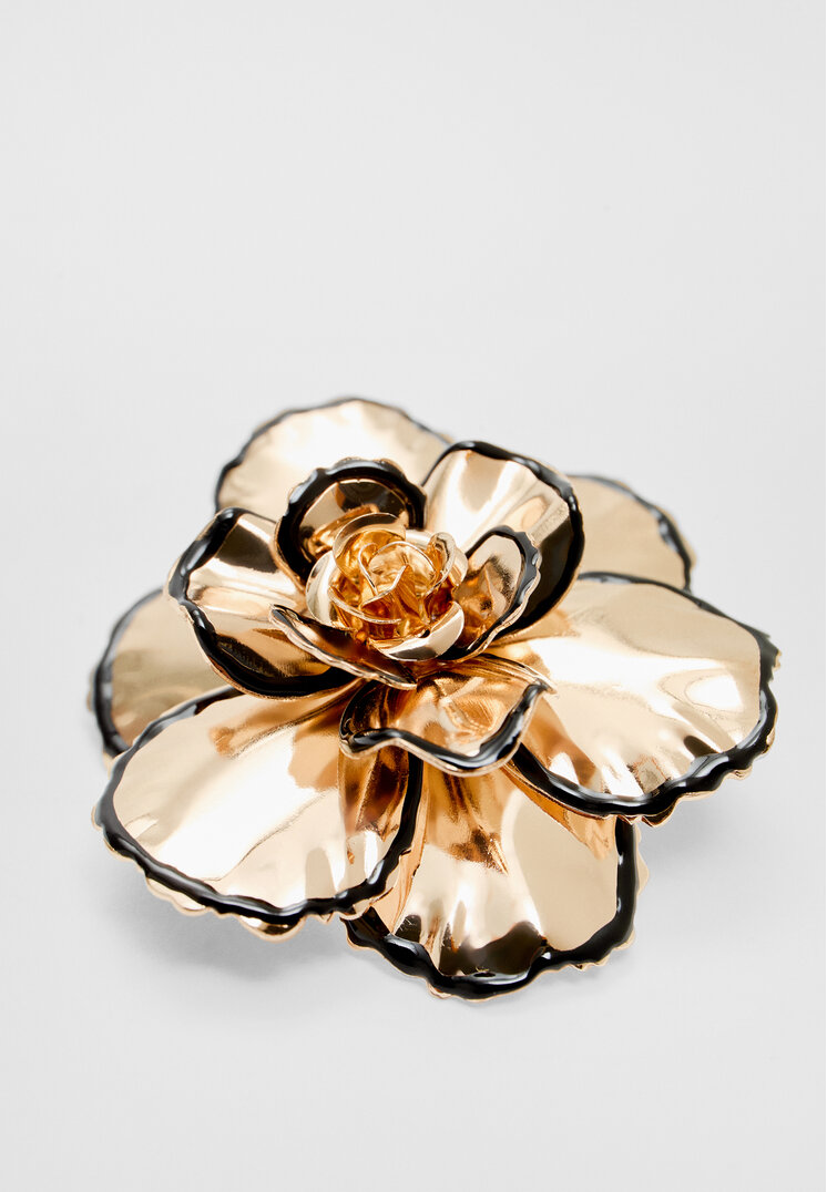 pendientes flor metalica contraste
