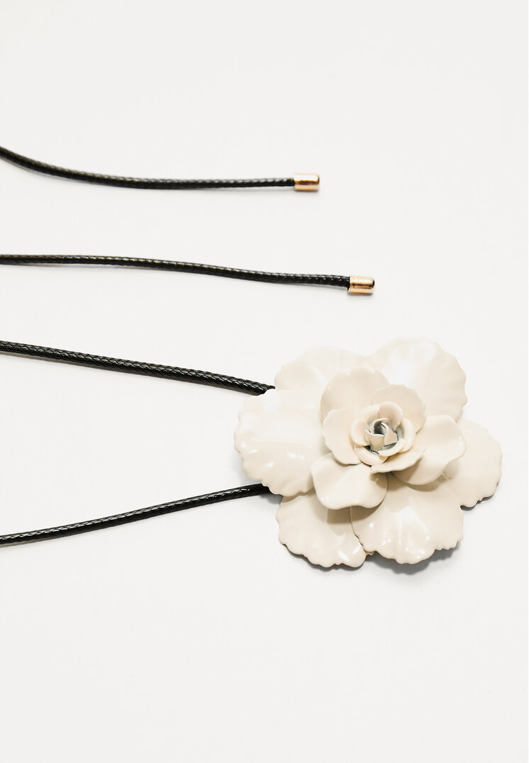 collar cordon flor metalica