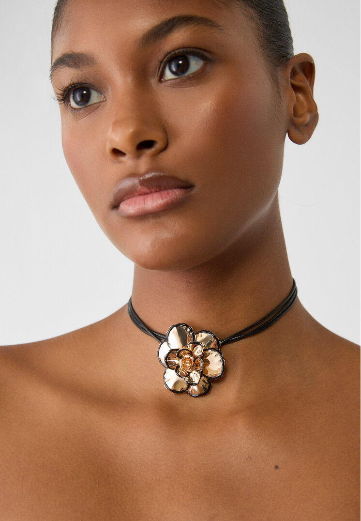 collar cordon flor metalica