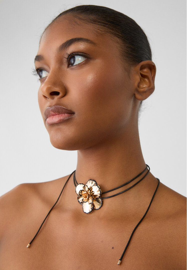 collar cordon flor metalica