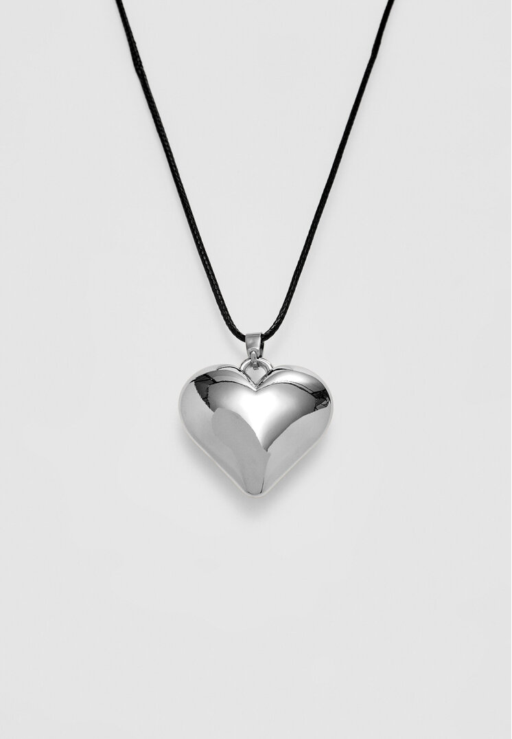 collar charm corazon
