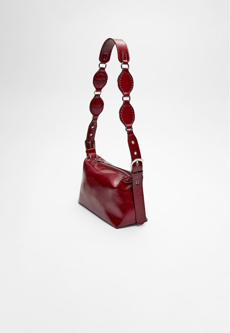 bolso bandolera tachas