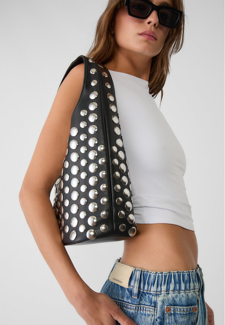 bolso hombro tachas