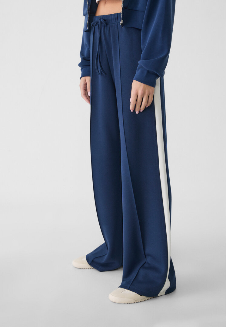 pantalon wide leg tacto suave raya lateral
