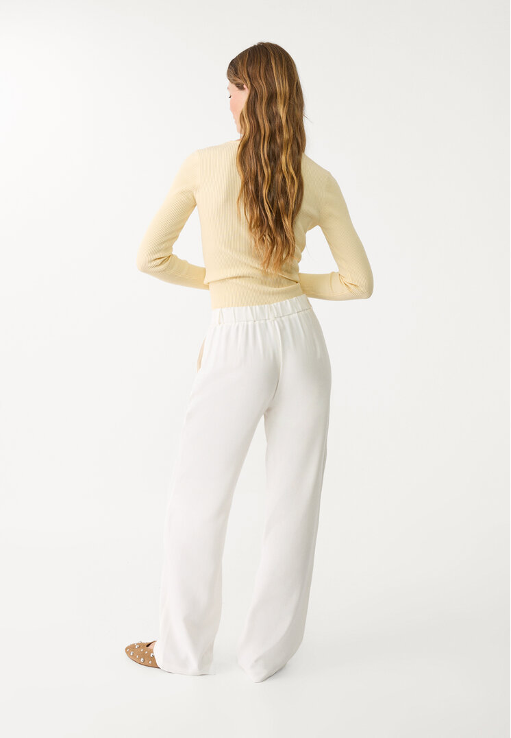 pantalon recto fluido pinzas