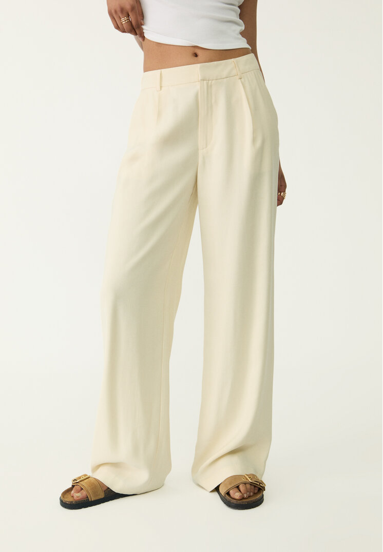 pantalon recto fluido pinzas