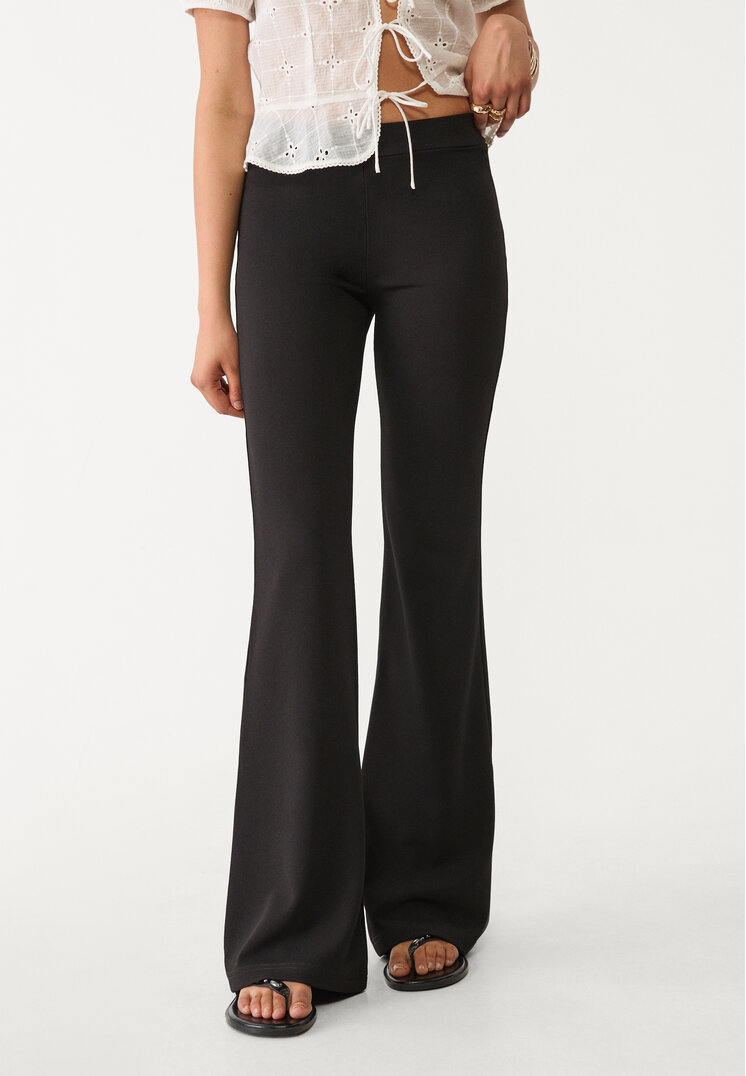 pantalon flare punto liso