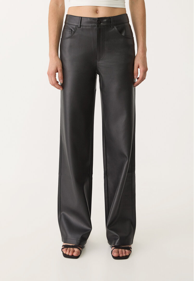 pantalon wide leg efecto piel