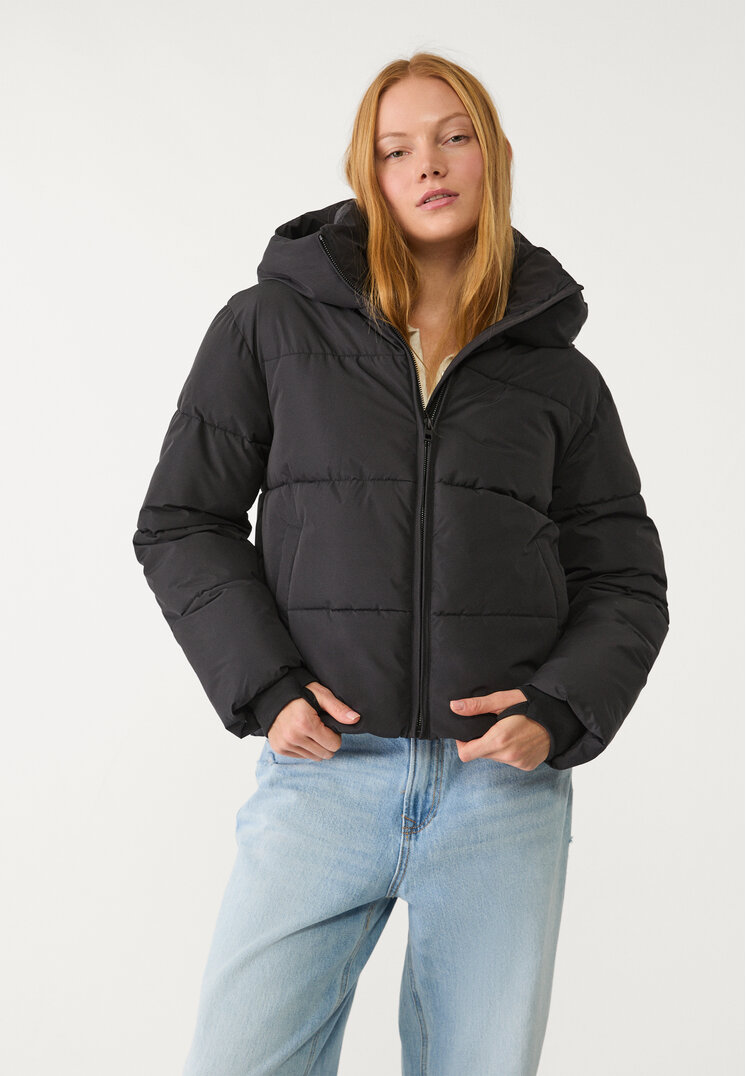 Stradivarius Geacă Matlasată Simplă Cu Glugă Negru M