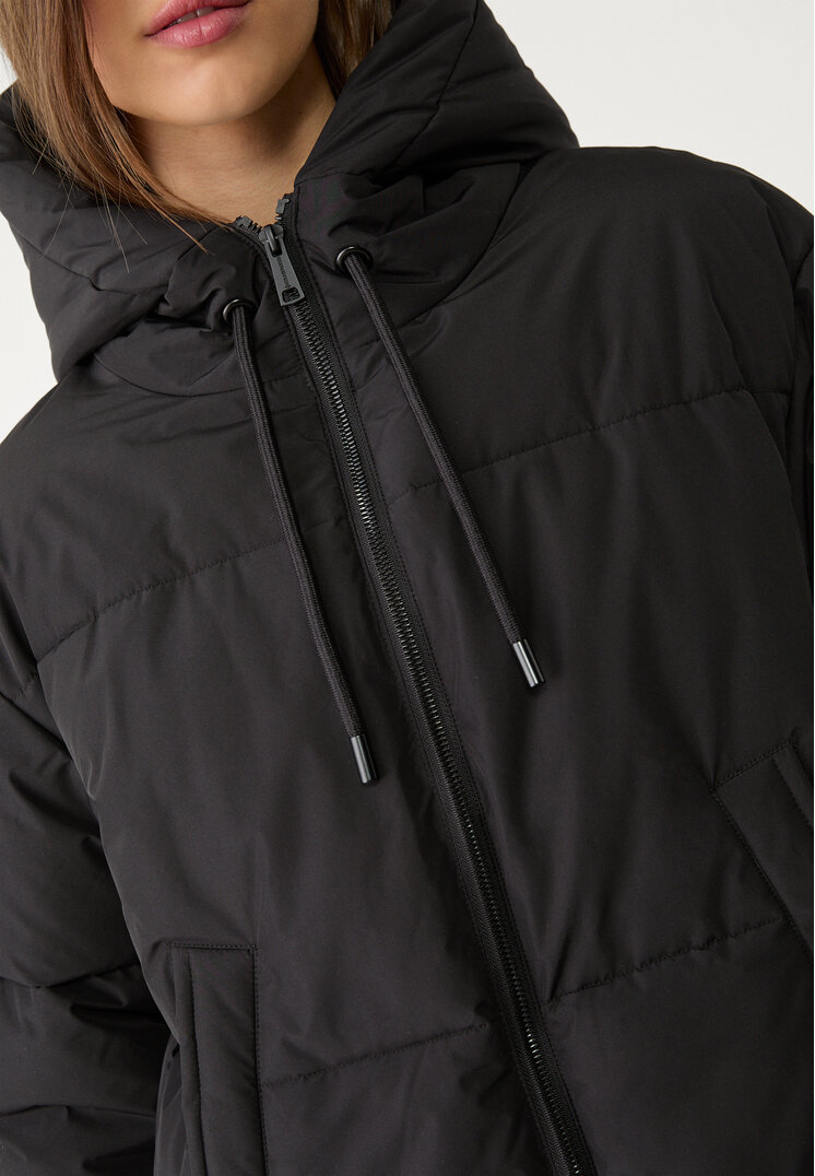 cazadora acolchada oversize capucha