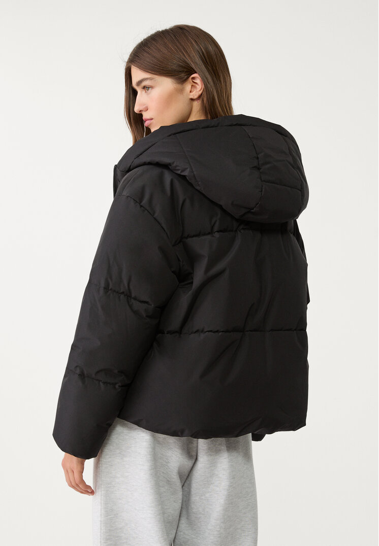cazadora acolchada oversize capucha