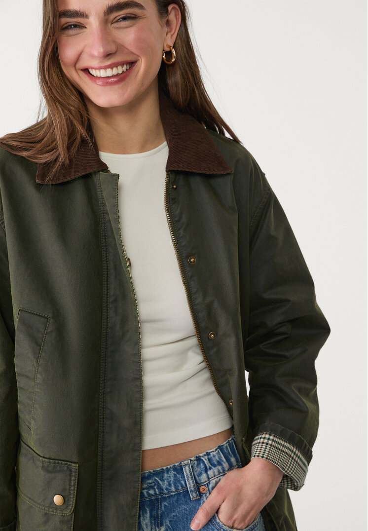 parka encerada multi bolsillos