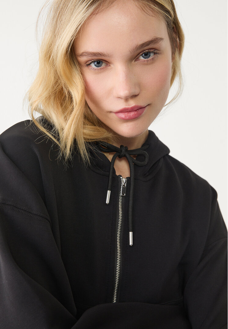 chaqueta con capucha tacto suave