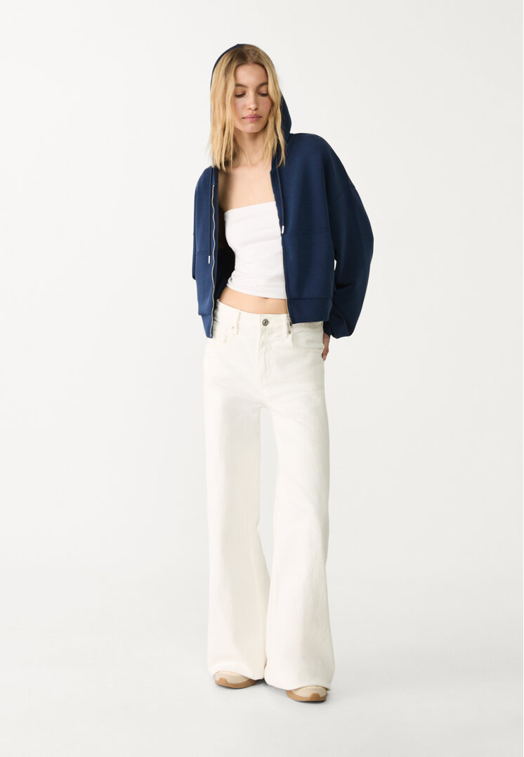 chaqueta con capucha tacto suave
